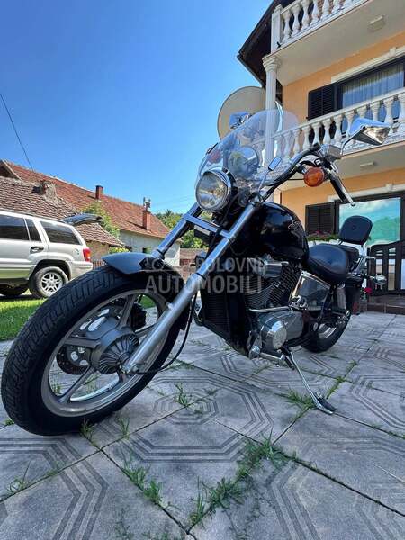Honda shadow 1100