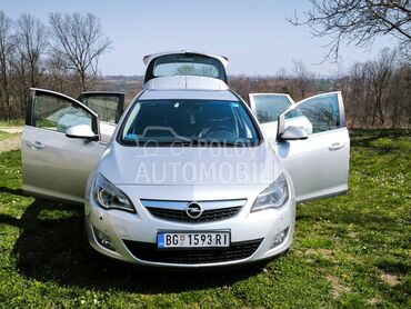 Opel Astra J 1.7 CDTI COSMO