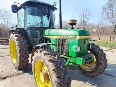 John Deere 2130