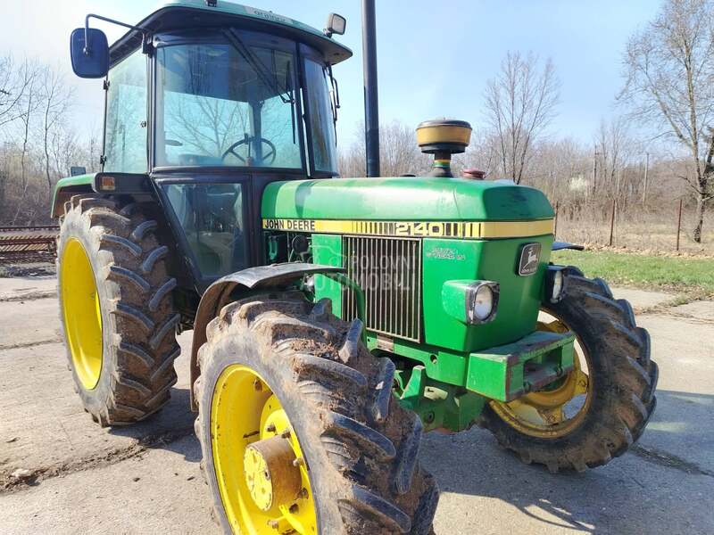 John Deere 2130