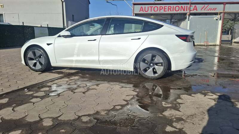 Tesla Model 3 Restajling
