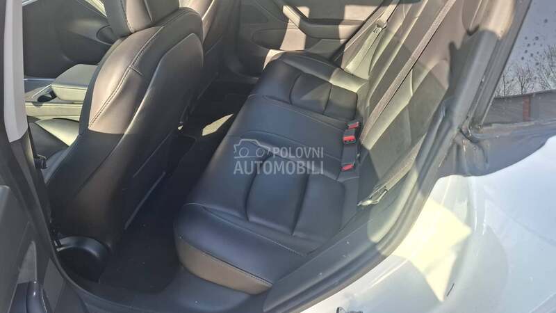 Tesla Model 3 Restajling