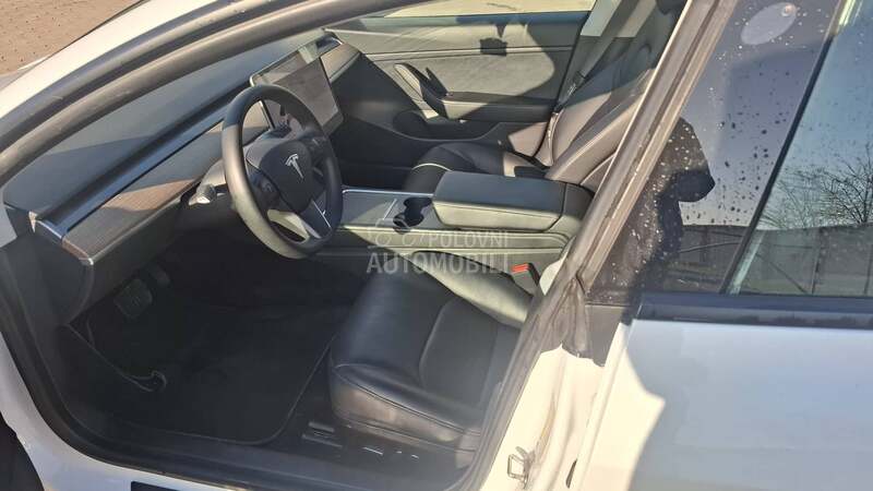 Tesla Model 3 Restajling