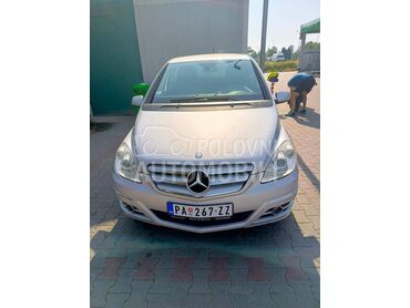 Mercedes Benz B 180 