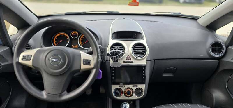Opel Corsa D 1.4i