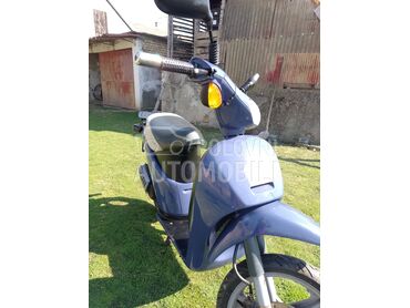 Piaggio Free