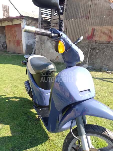 Piaggio Free