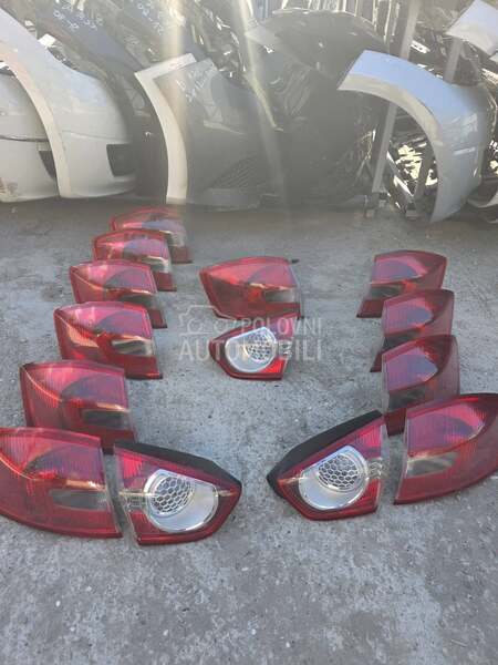 stop svelo desno Kuga 1