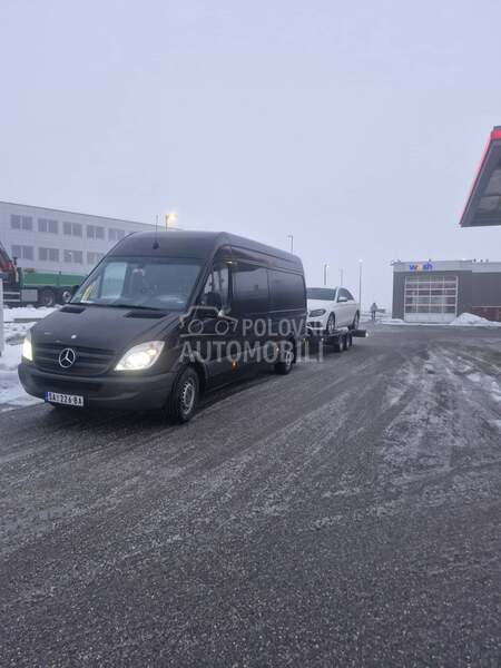Mercedes Benz Sprinter 318
