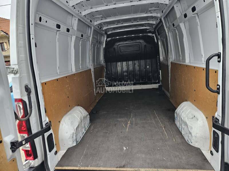 Renault Master 2.3 Led