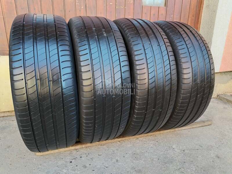 Michelin 215/55 R17 Letnja