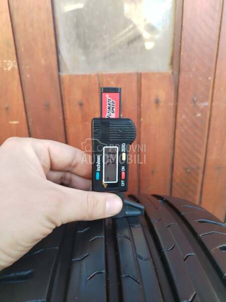 Continental 215/60 R17 Letnja