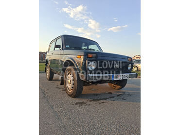Lada Niva 1.7