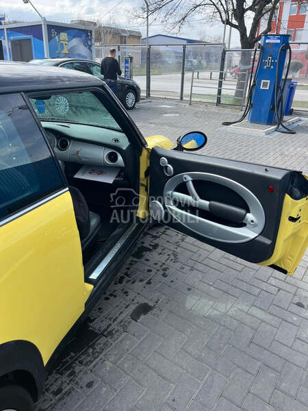 MINI Cooper R50, 2002, 1.6