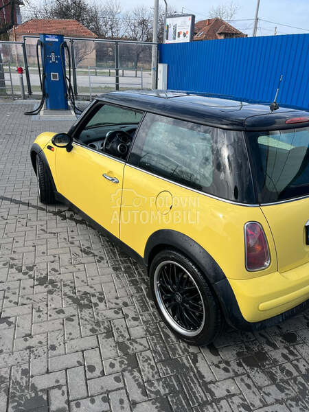 MINI Cooper R50, 2002, 1.6