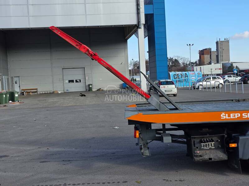 Mercedes Benz ATEGO 818