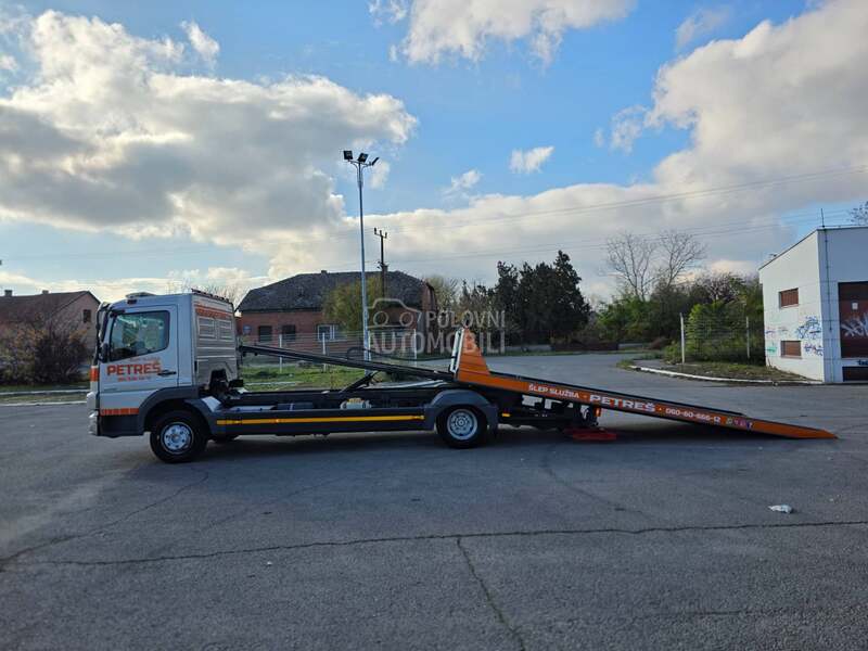 Mercedes Benz ATEGO 818