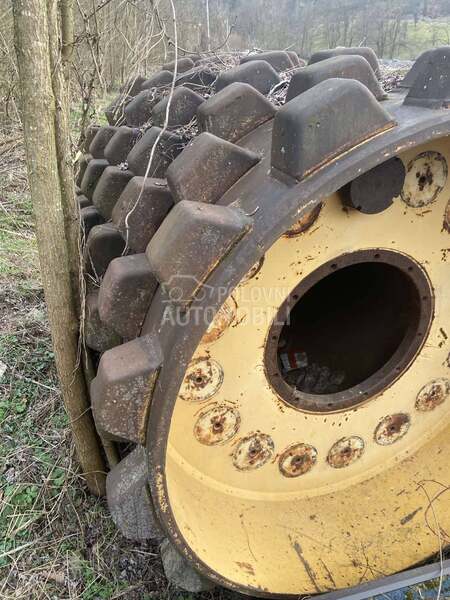 Jez pegla za valjak BOMAG