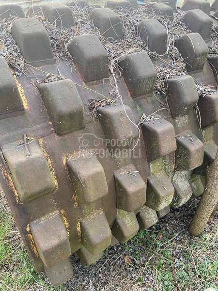 Jez pegla za valjak BOMAG