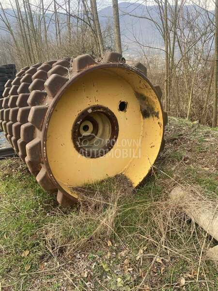 Jez pegla za valjak BOMAG