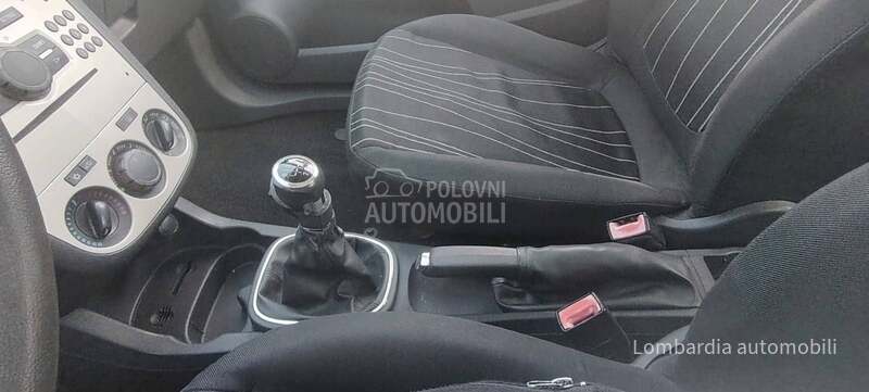 Opel Corsa D 1.2