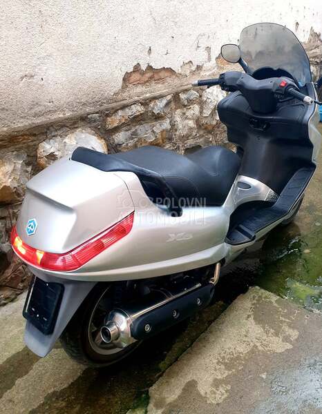 Piaggio X8