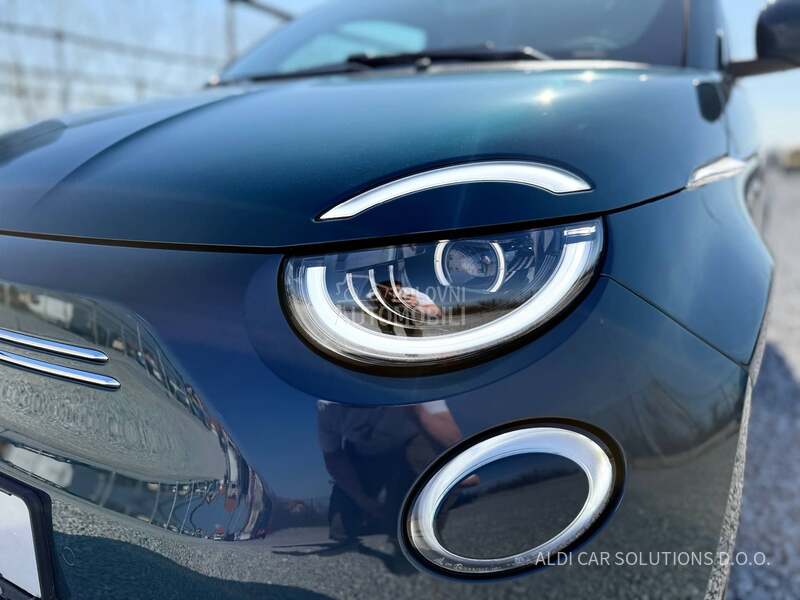 Fiat 500e La Prima