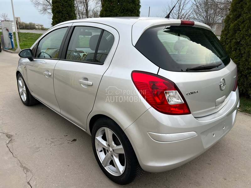 Opel Corsa D SELECTION
