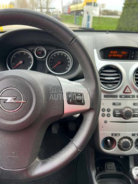 Opel Corsa D SELECTION