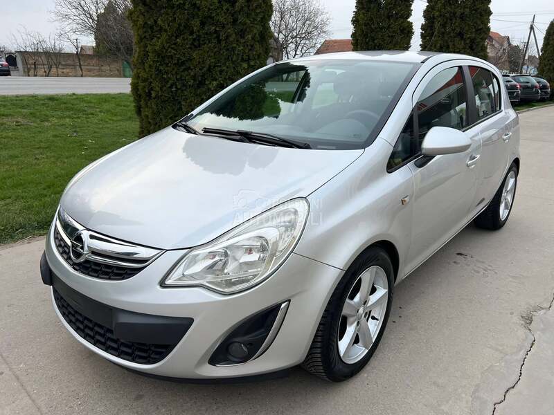 Opel Corsa D SELECTION