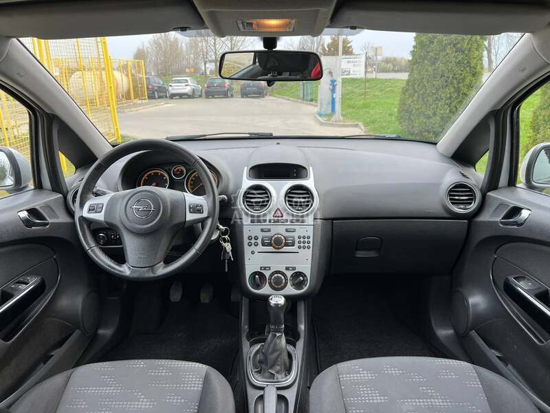 Opel Corsa D SELECTION