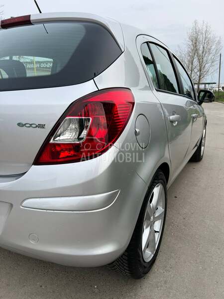Opel Corsa D SELECTION