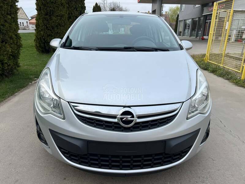 Opel Corsa D SELECTION