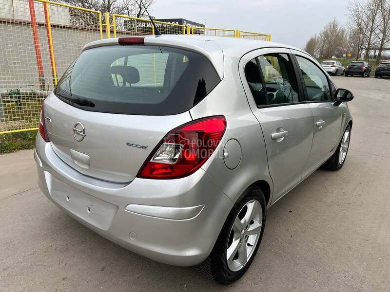 Opel Corsa D SELECTION