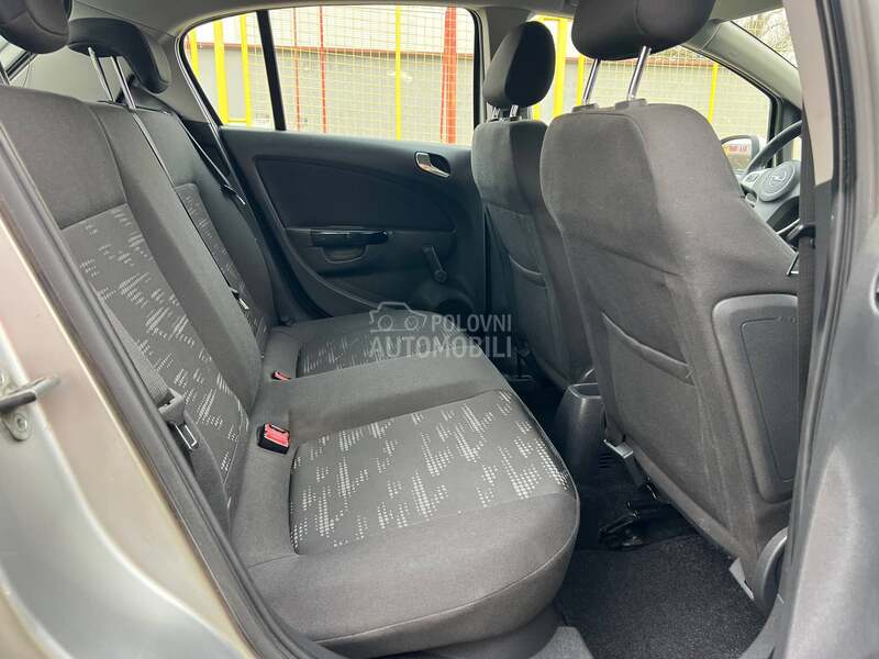 Opel Corsa D SELECTION