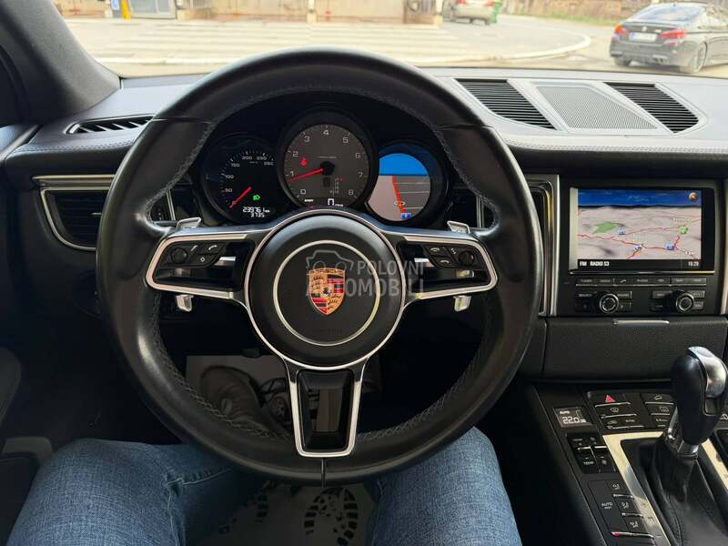 Porsche Macan s