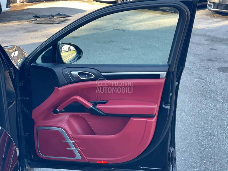 Porsche Cayenne S H Y B