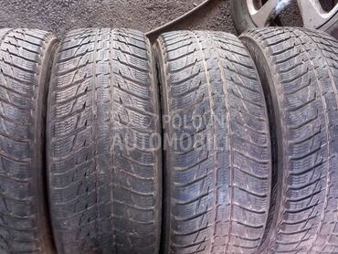 Nokian 235/60 R17 Zimska