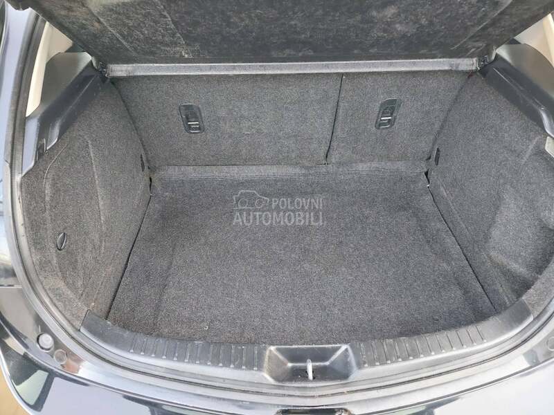 Mazda 3 1.6 I  CH