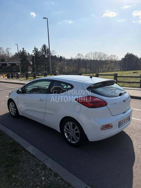Kia pro_cee`d 