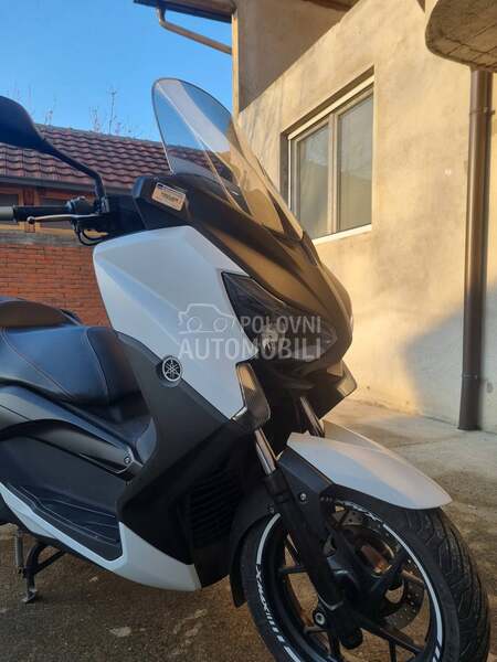 Yamaha Xmax