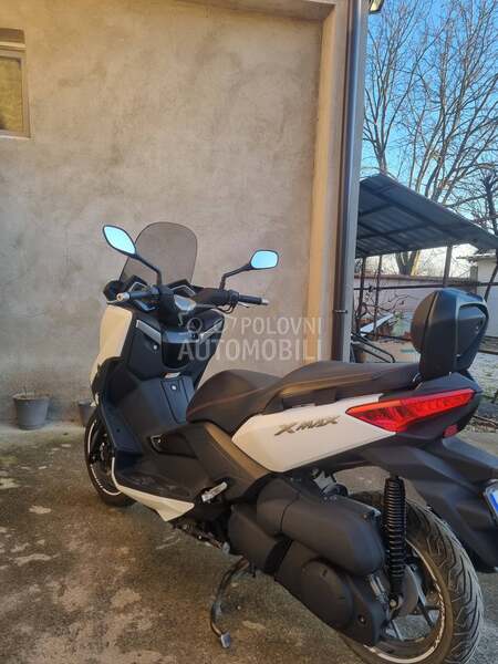 Yamaha Xmax