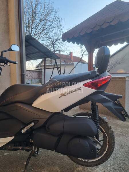 Yamaha Xmax