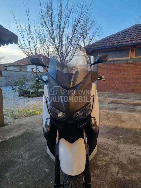 Yamaha Xmax