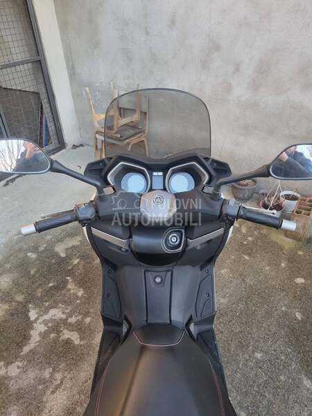 Yamaha Xmax