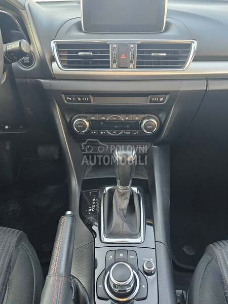 Mazda 3 AT Revolution