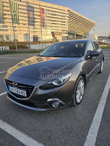 Mazda 3 AT Revolution