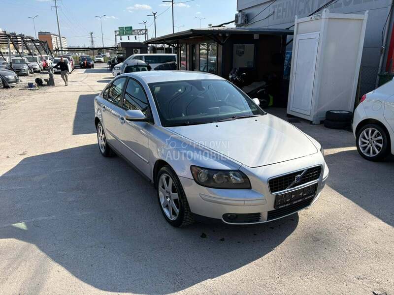 Volvo S40 
