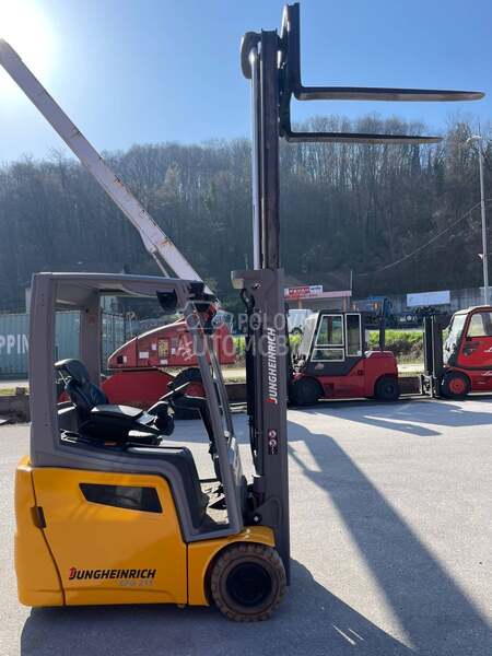 Jungheinrich 1,5 tona Duplex