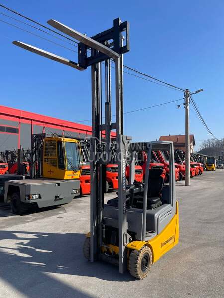 Jungheinrich 1,5 tona Duplex